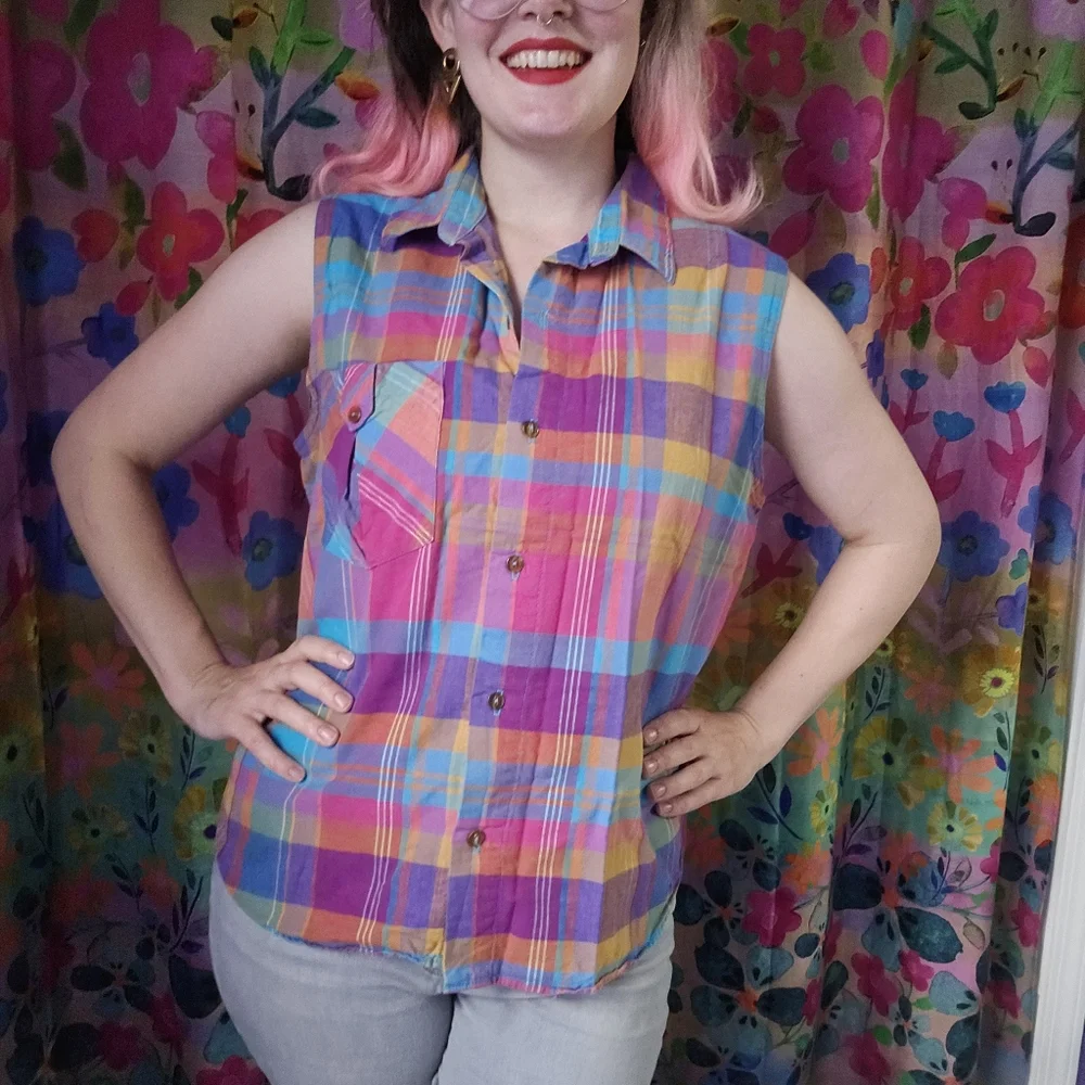 Vintage Bobbie Brooks 80's / 90's Chic Sleeveless Button Up Shirt - Picture 8 of 9